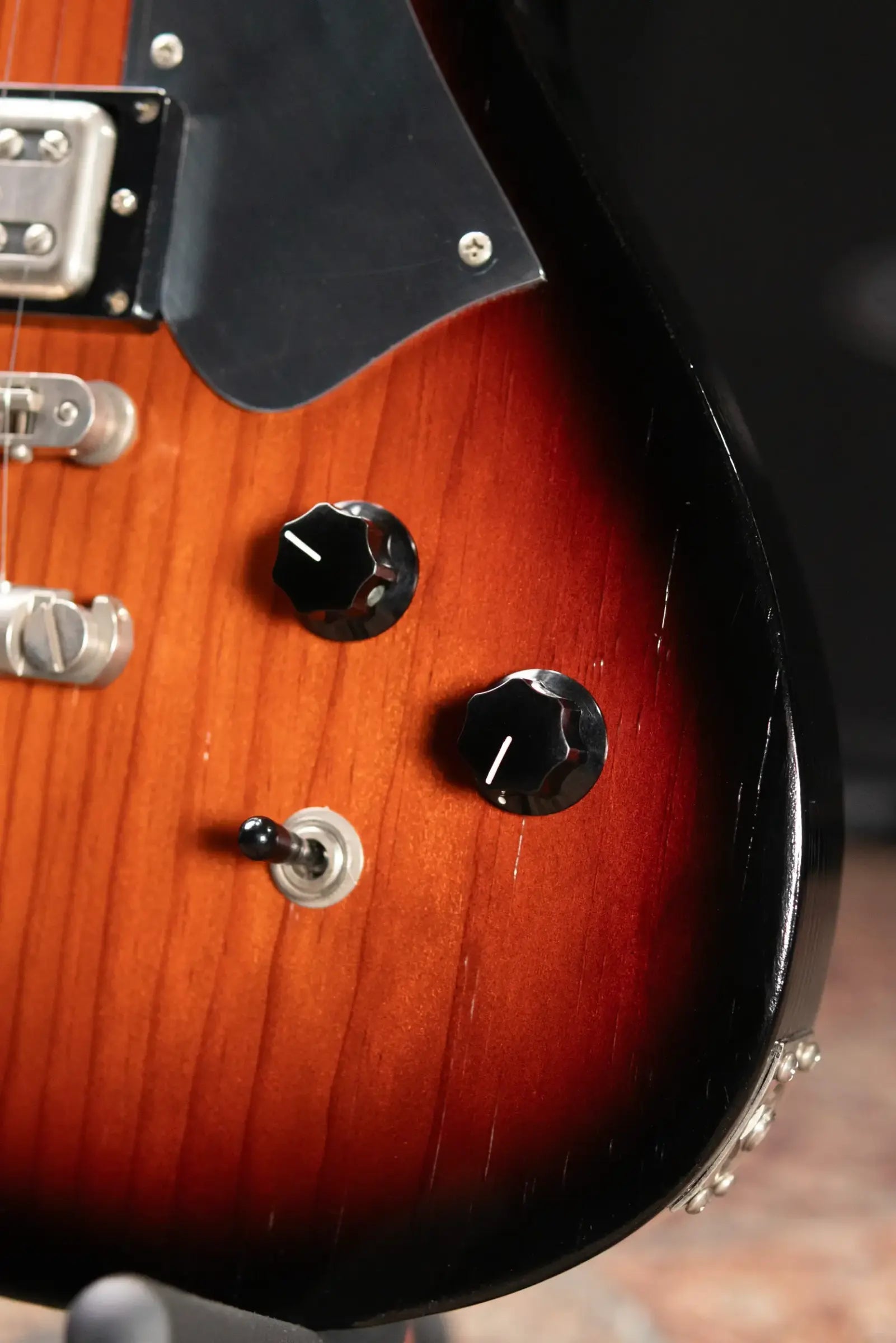 Novo Custom Shop Solus H2 Electric Guitar - Firebird Burst with Gig Bag