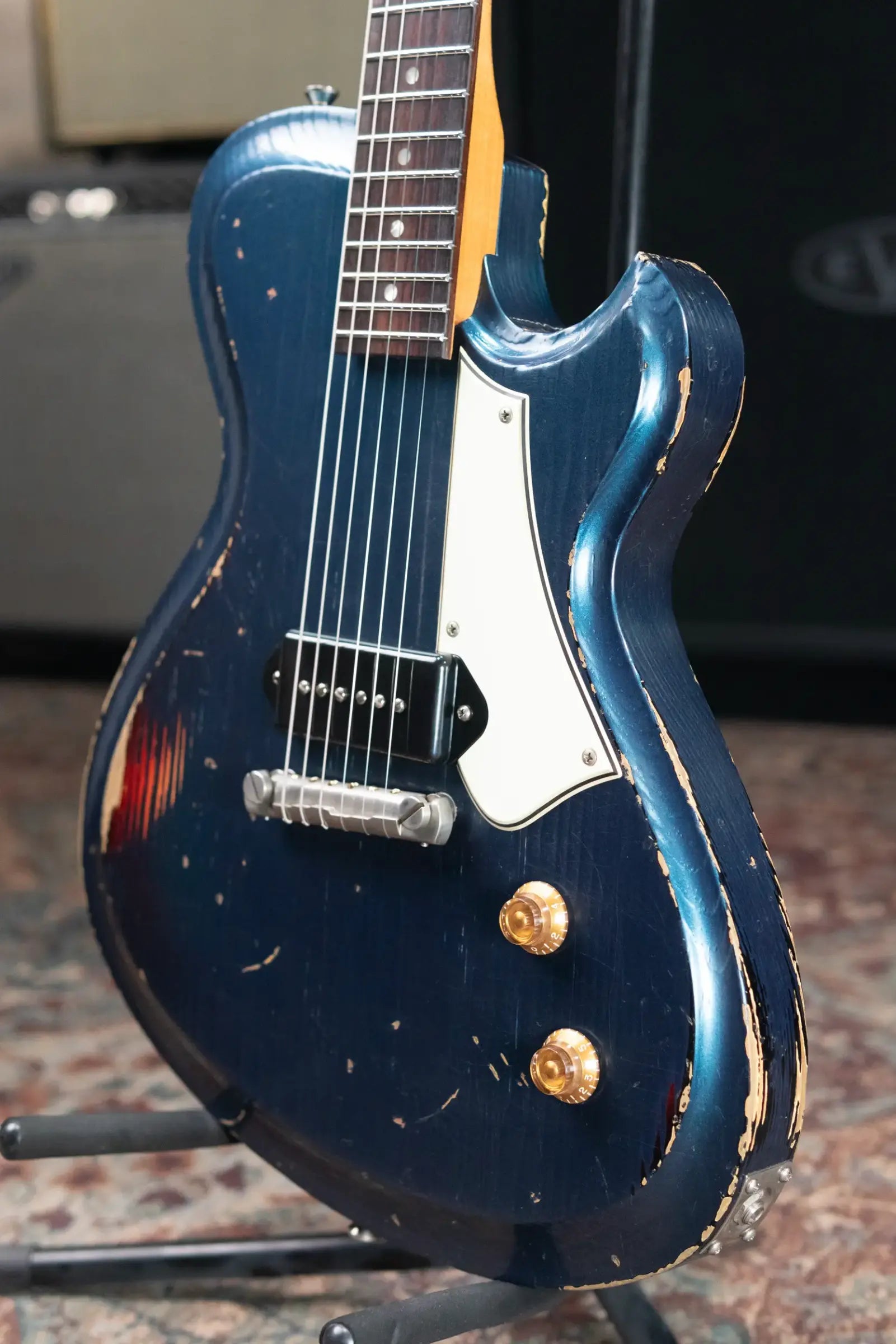 Novo Custom Shop Solus M1 Electric Guitar - Lake Como Blue over '64 3-Tone Burst with Gig Bag