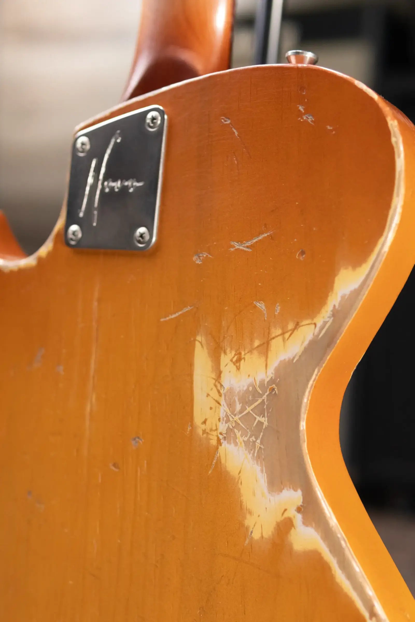 Novo Custom Shop Solus M1 Electric Guitar - Nicotine Blonde with Softshell Case