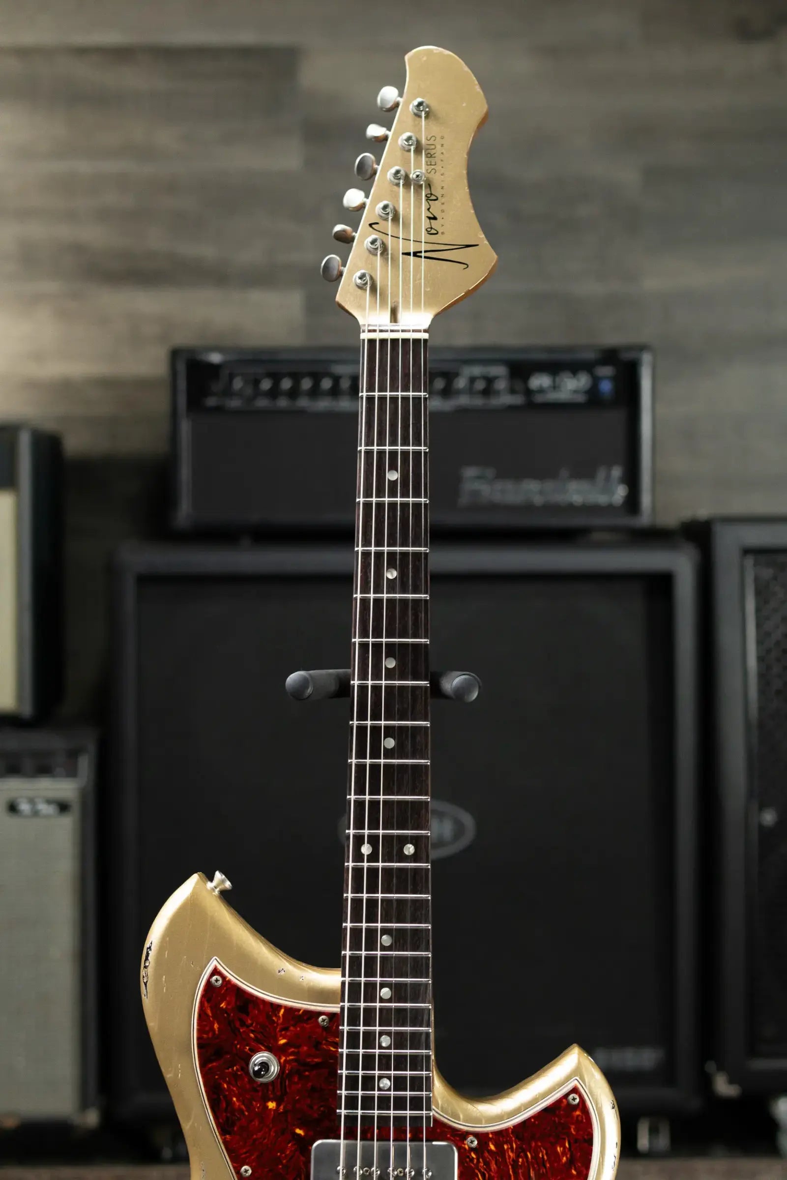 Novo Dealer Limited Serus J Electric Guitar - Shoreline Gold over '64 3-Tone Burst with Gig Bag