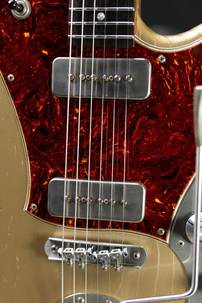 Novo Dealer Limited Serus J Electric Guitar - Shoreline Gold over '64 3-Tone Burst with Gig Bag