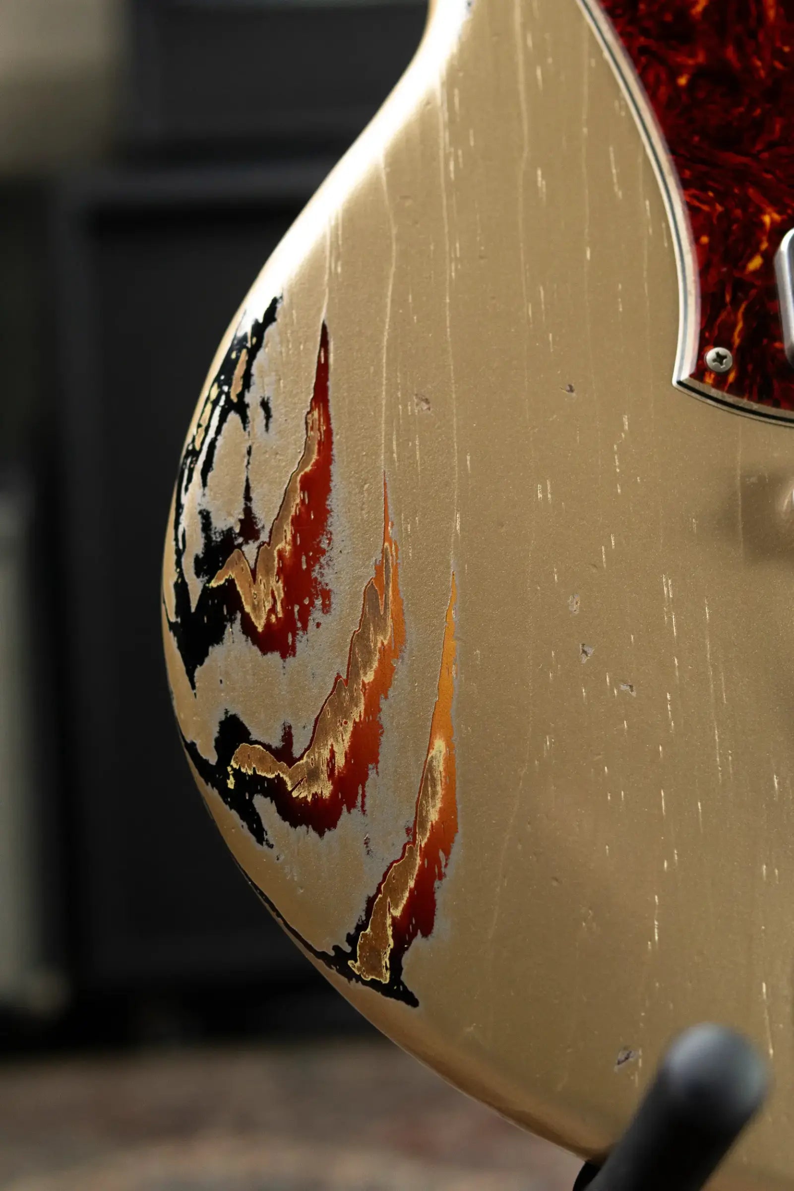 Novo Dealer Limited Serus J Electric Guitar - Shoreline Gold over '64 3-Tone Burst with Gig Bag