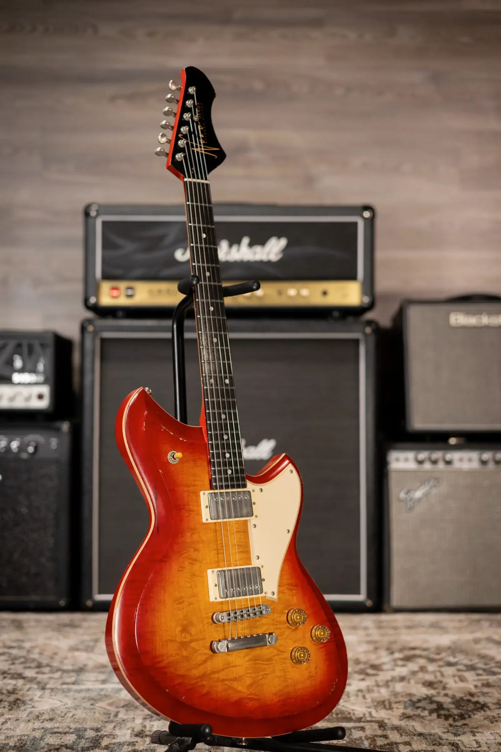 Novo Serus H2 Electric Guitar - Faded Cherry Burst with Gig Bag