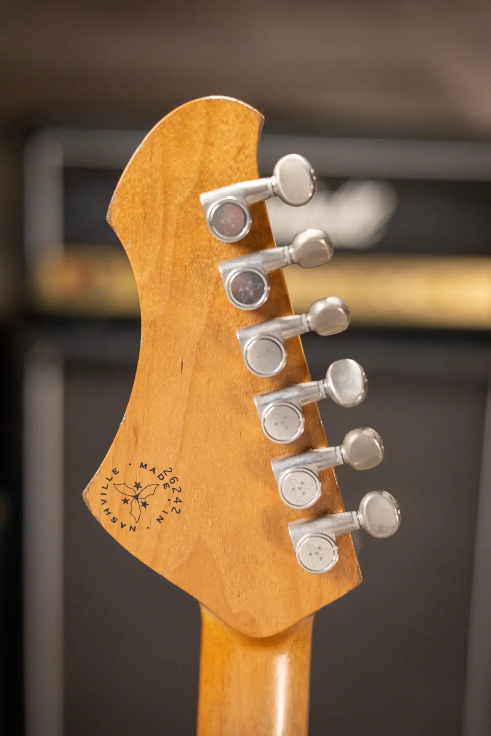 Novo Serus J Dealer Limited Electric Guitar - Bull Black over '64 3-Tone Burst with Gig Bag