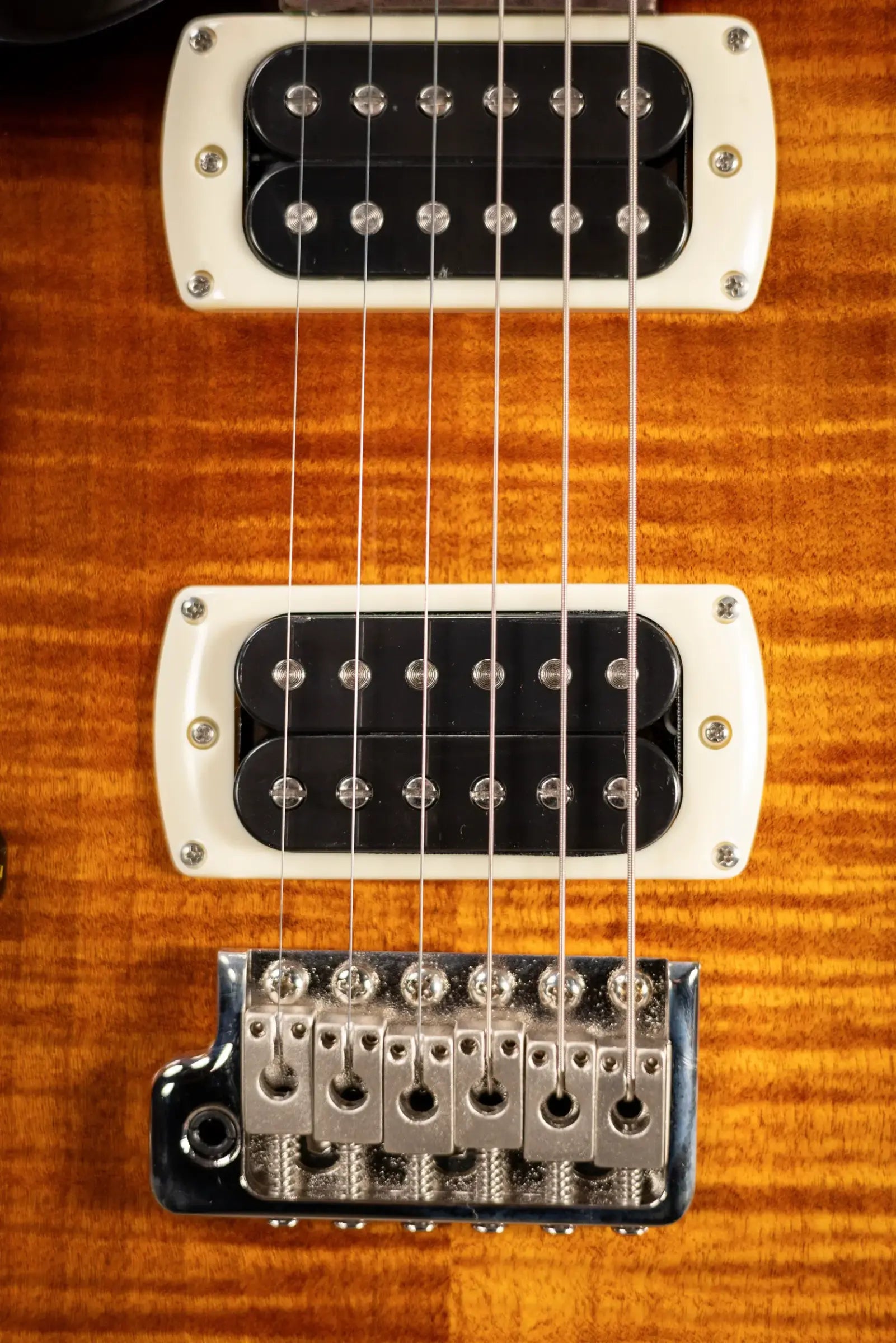 PRS SE Custom Lefty Electric Guitar - Black Gold Sunburst with Gig Bag