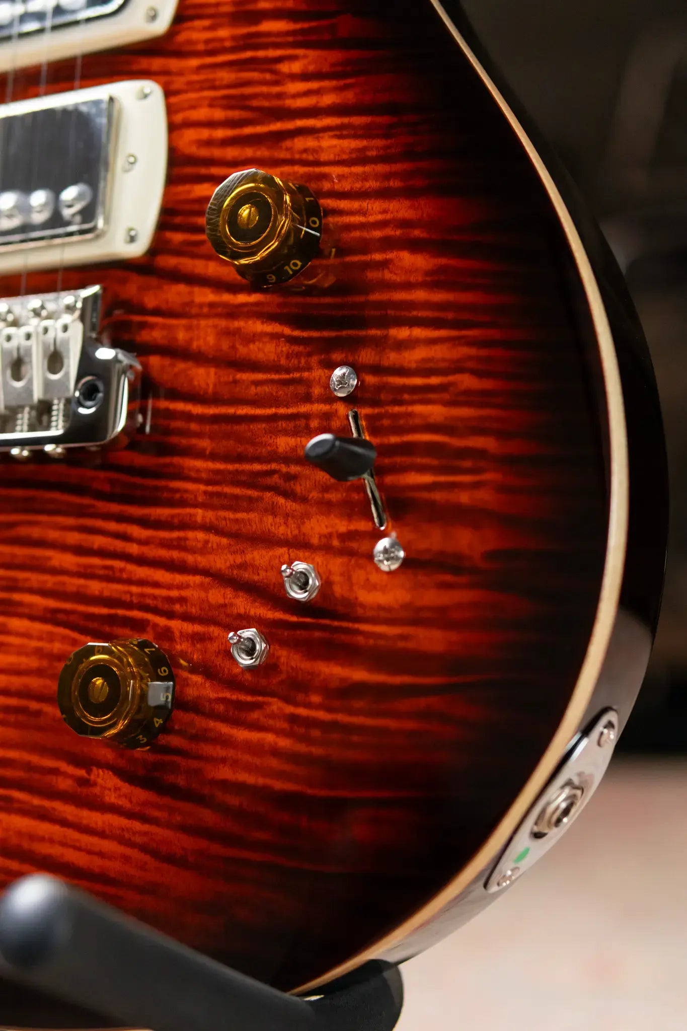 PRS SE Special Semi-hollow Electric Guitar - Orange Tiger Smokeburst with Gig Bag