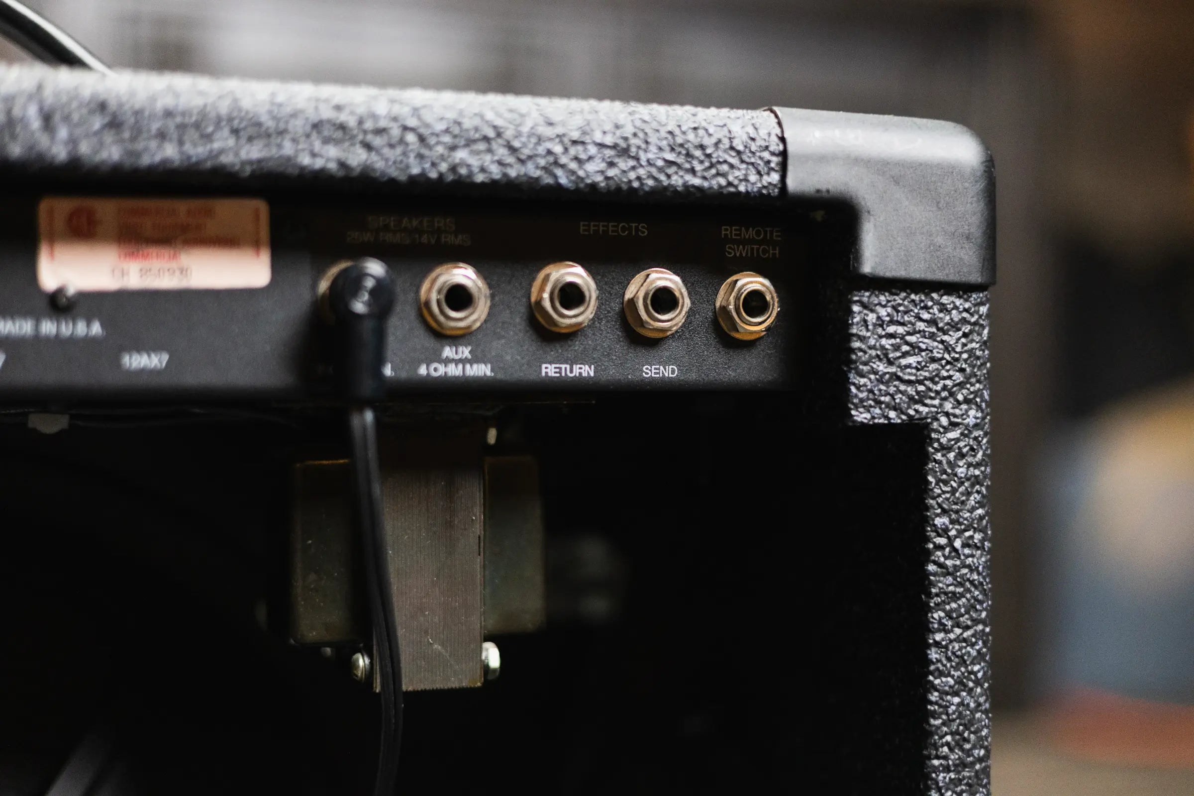 Peavey Bravo 112 25-Watt 1x12" Guitar Combo, Black/Gray with Footswitch - Used