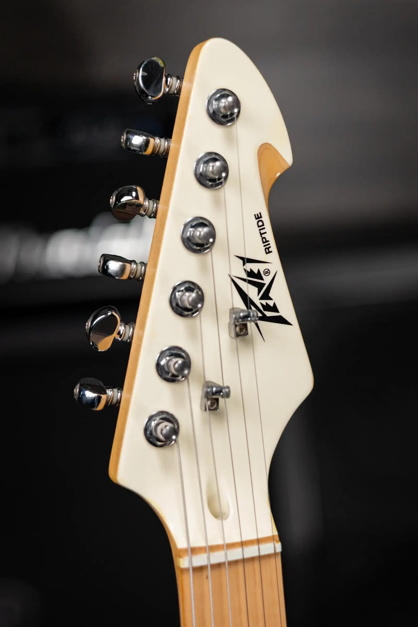 Peavey Riptide T-Type Electric Guitar - Classic White with Gig Bag - Used