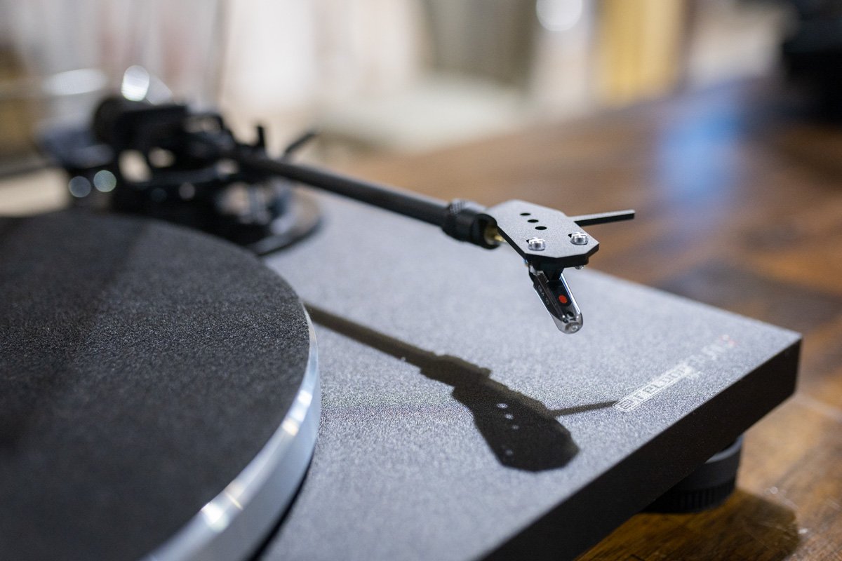 Reloop Turn 2 - HiFi Portable Turntable System