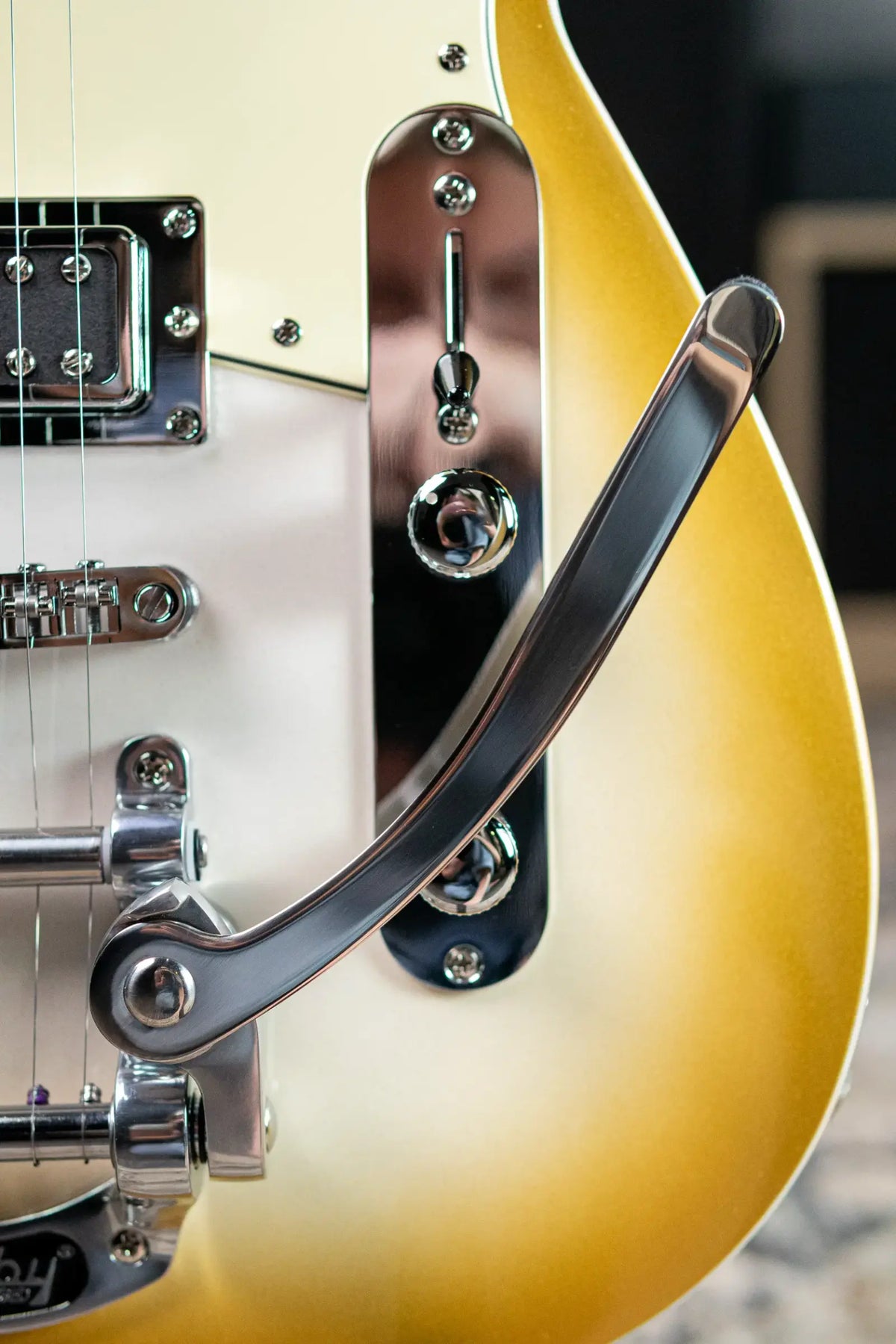 Reverend Flatroc Solidbody Electric Guitar - Venetian Pearl