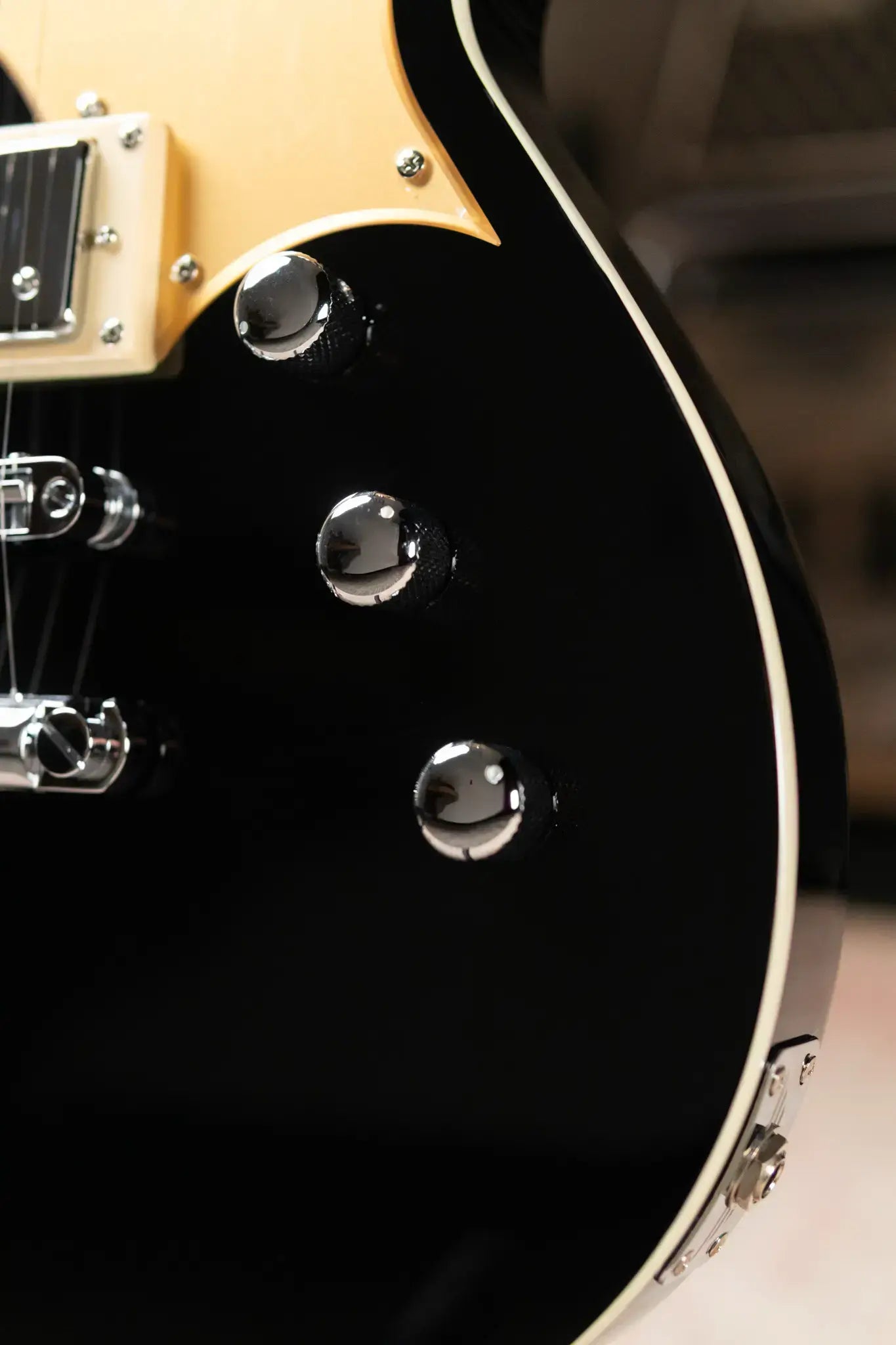 Reverend Roundhouse Jr Electric Guitar - Midnight Black