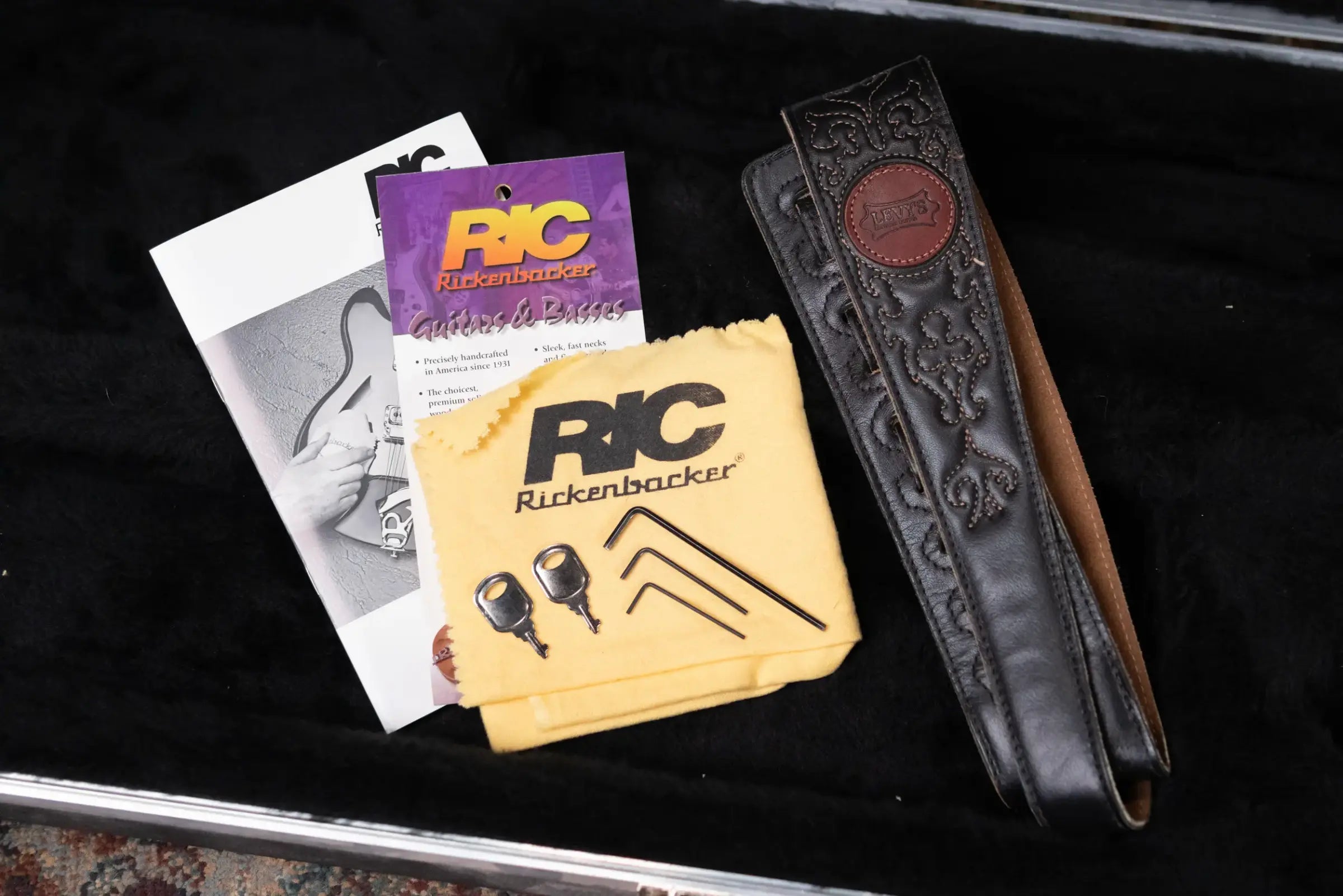 Rickenbacker 4003 Bass Jetglo with Hardshell Case - Used