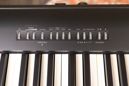 Roland FP-30X Digital Piano with Speakers - Black