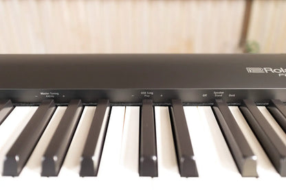 Roland FP-30X Digital Piano with Speakers - Black