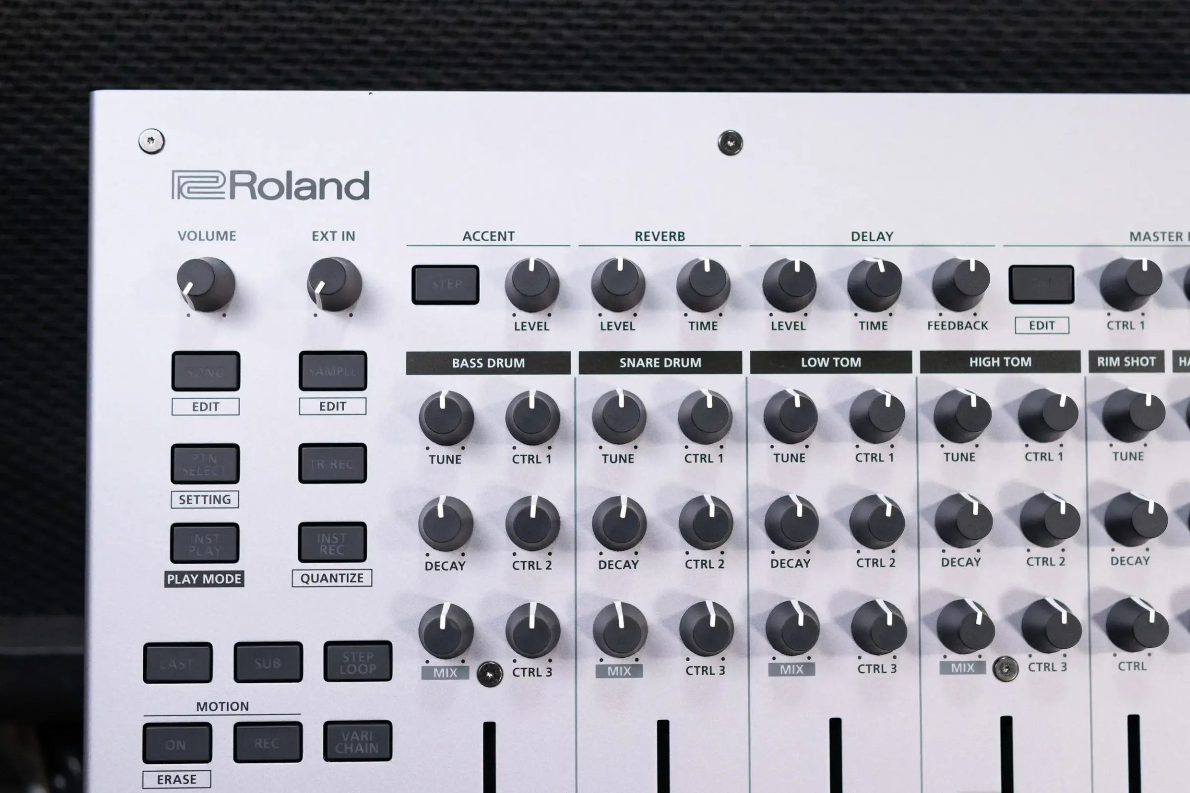 Roland TR-1000 Rhythm Creator Drum Machine