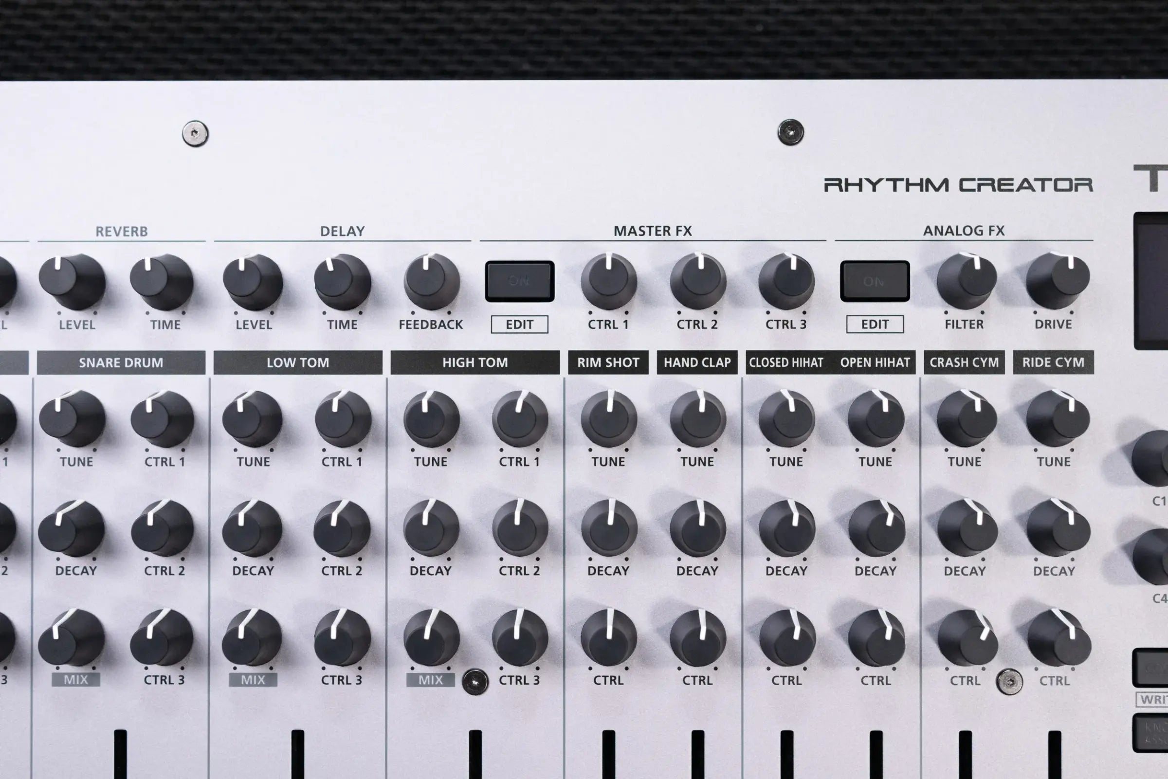 Roland TR-1000 Rhythm Creator Drum Machine