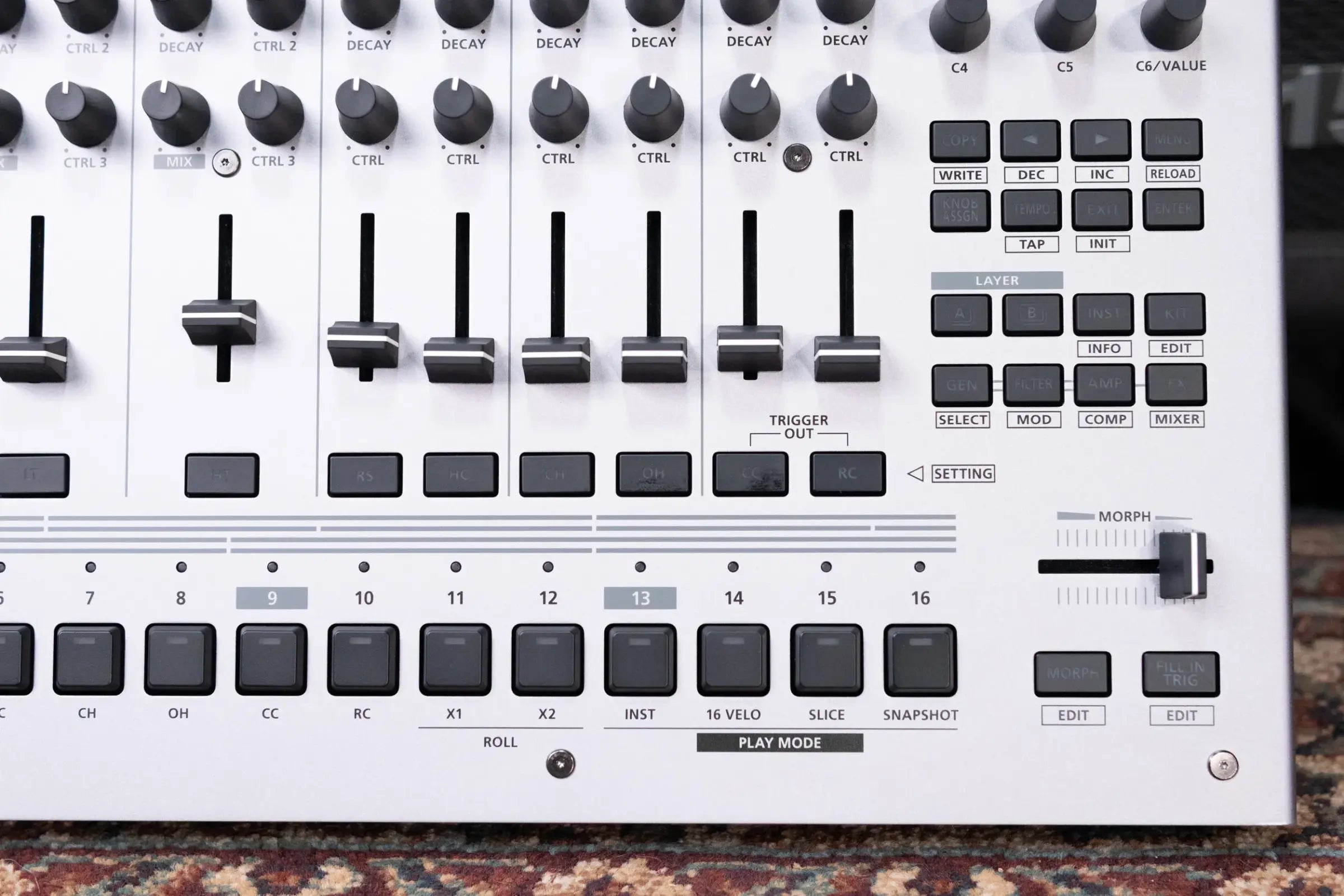 Roland TR-1000 Rhythm Creator Drum Machine