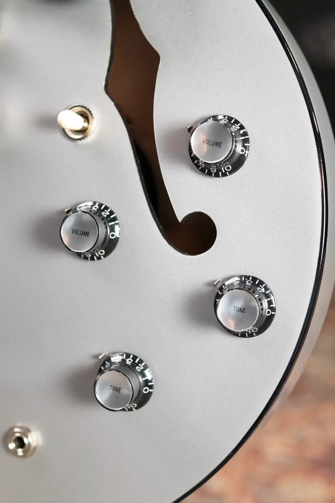 Gibson Custom Shop 1961 ES-335 Semi-Hollow Electric Guitar - Silver with Hardshell Case