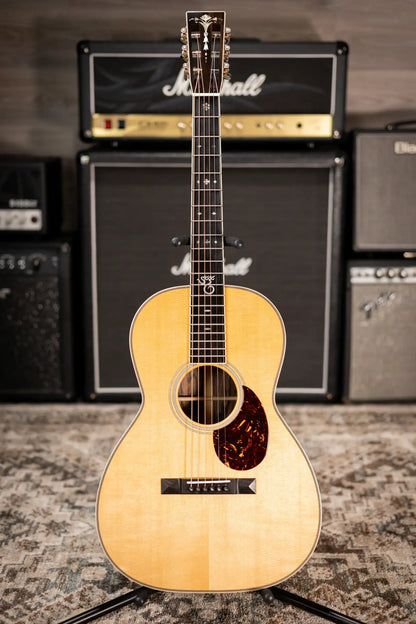 Santa Cruz 00 Acoustic Guitar - Sitka Spruce/Ebony with Hardshell Case