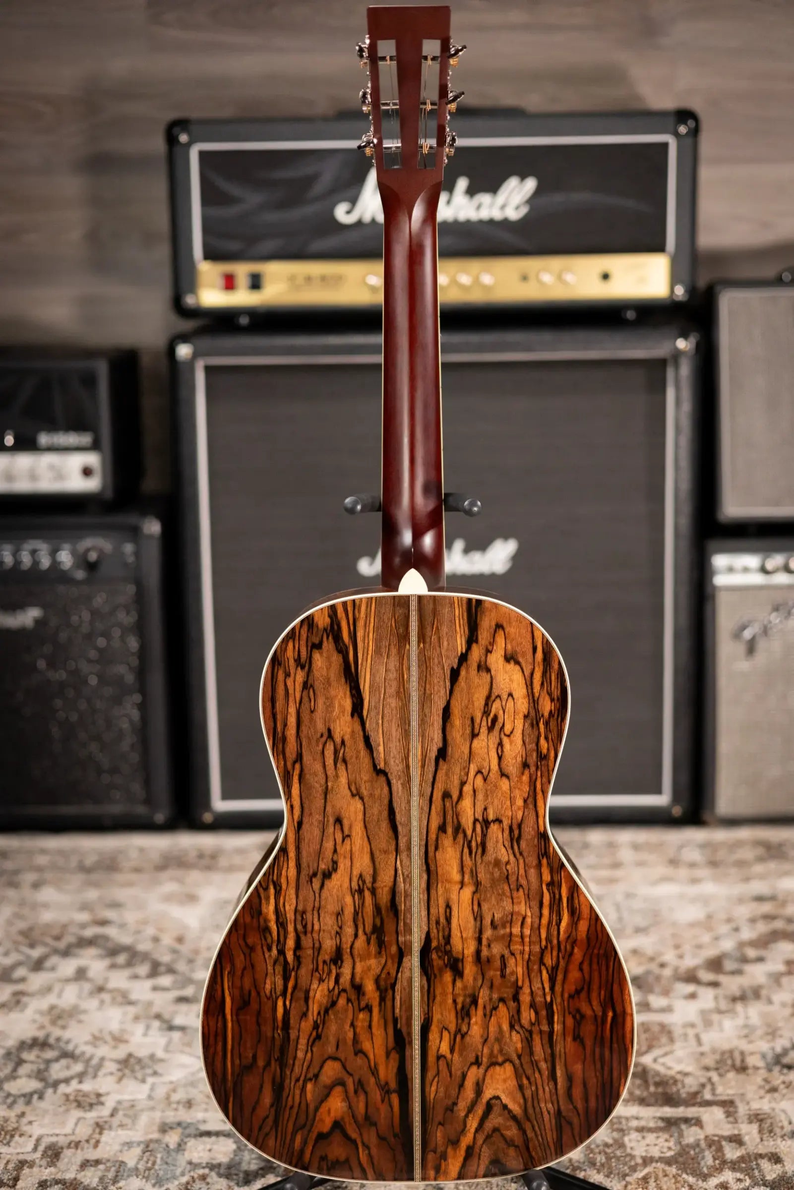 Santa Cruz 00 Acoustic Guitar - Sitka Spruce/Ebony with Hardshell Case