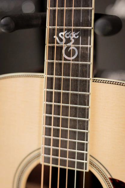 Santa Cruz Guitar Company Tony Rice Signature Founder Collection Acoustic Guitar with Hardshell Case