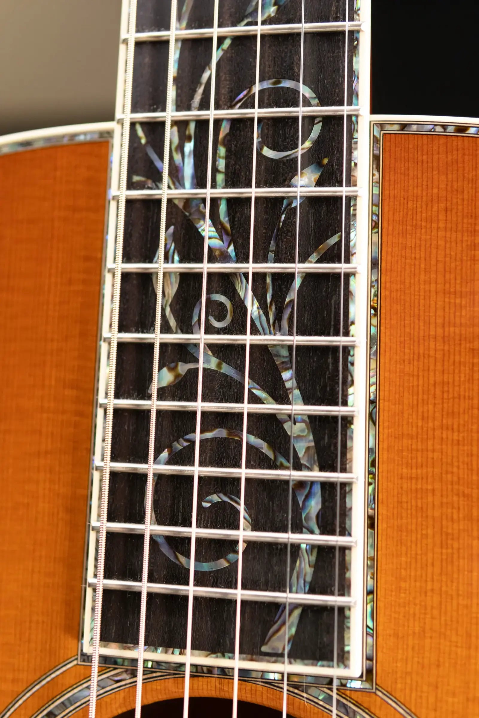 Santa Cruz H13 42 Style Acoustic Guitar - Orcas Island Cedar/Waterfall Bubinga with Hardshell Case