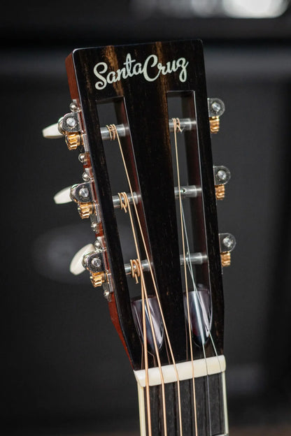 Santa Cruz H13 Acoustic Guitar - Bearclaw German Spruce/African Blackwood with Hardshell Case