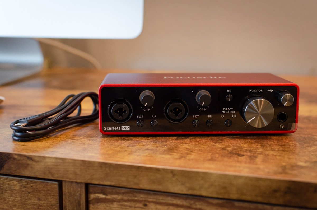 Focusrite Scarlett 2i2 Studio 3rd Generation Audio Interface Pack