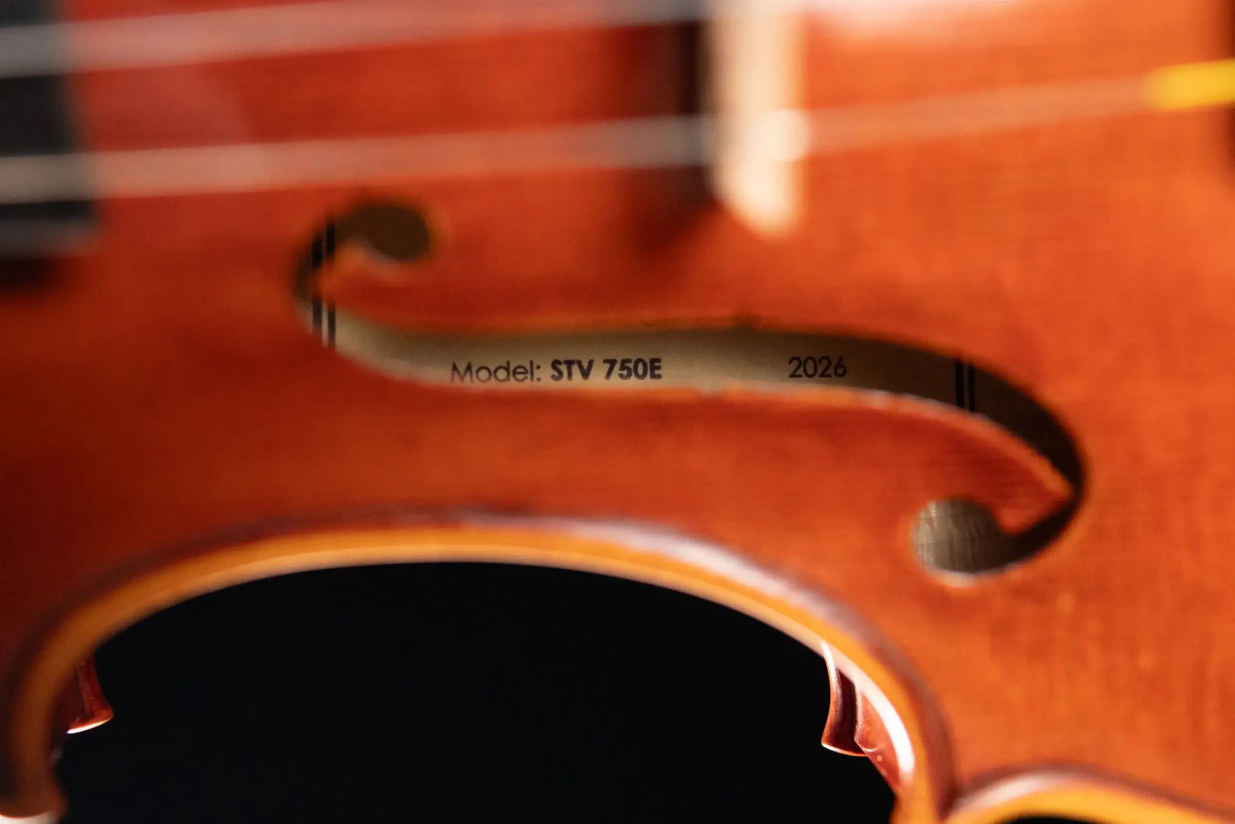 Scott Cao STV-750E Il Cannone 1743 Guarn 2-Piece Back Violin - 4/4
