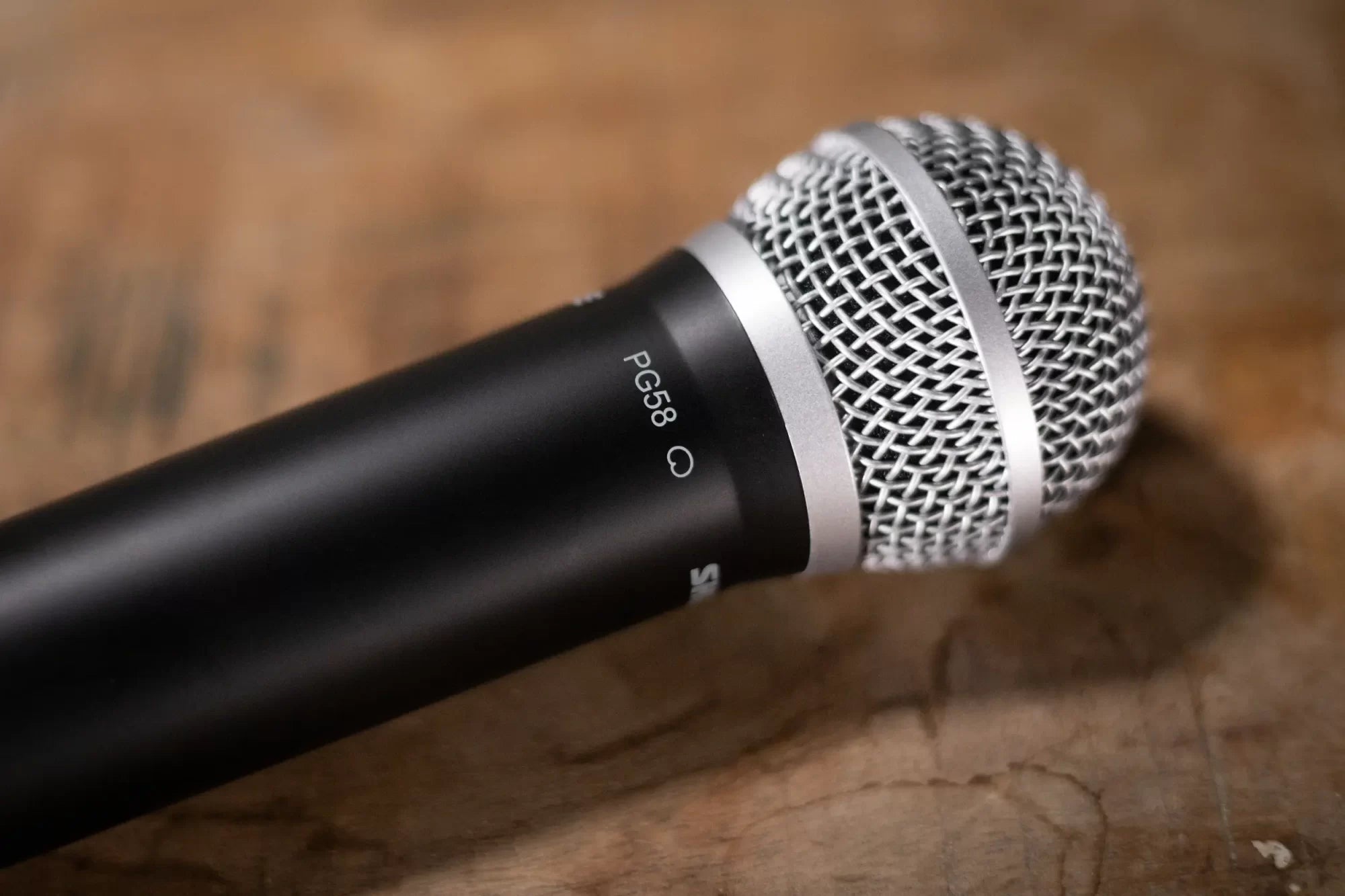 Shure BLX24/PG58 Handheld Wireless System with PG58 Handheld Microphone H10