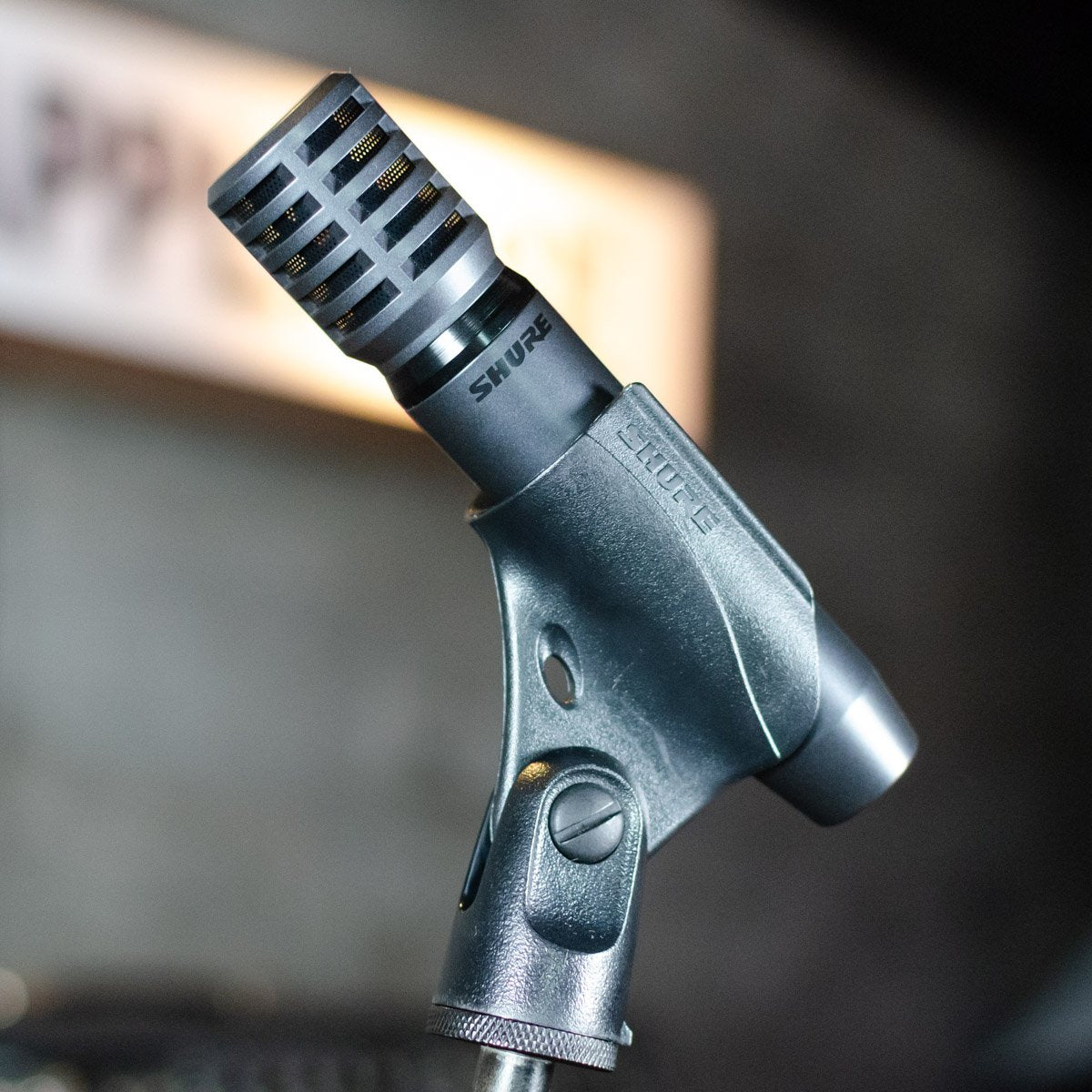 Shure PGA81 Cardioid Condenser Instrument Microphone