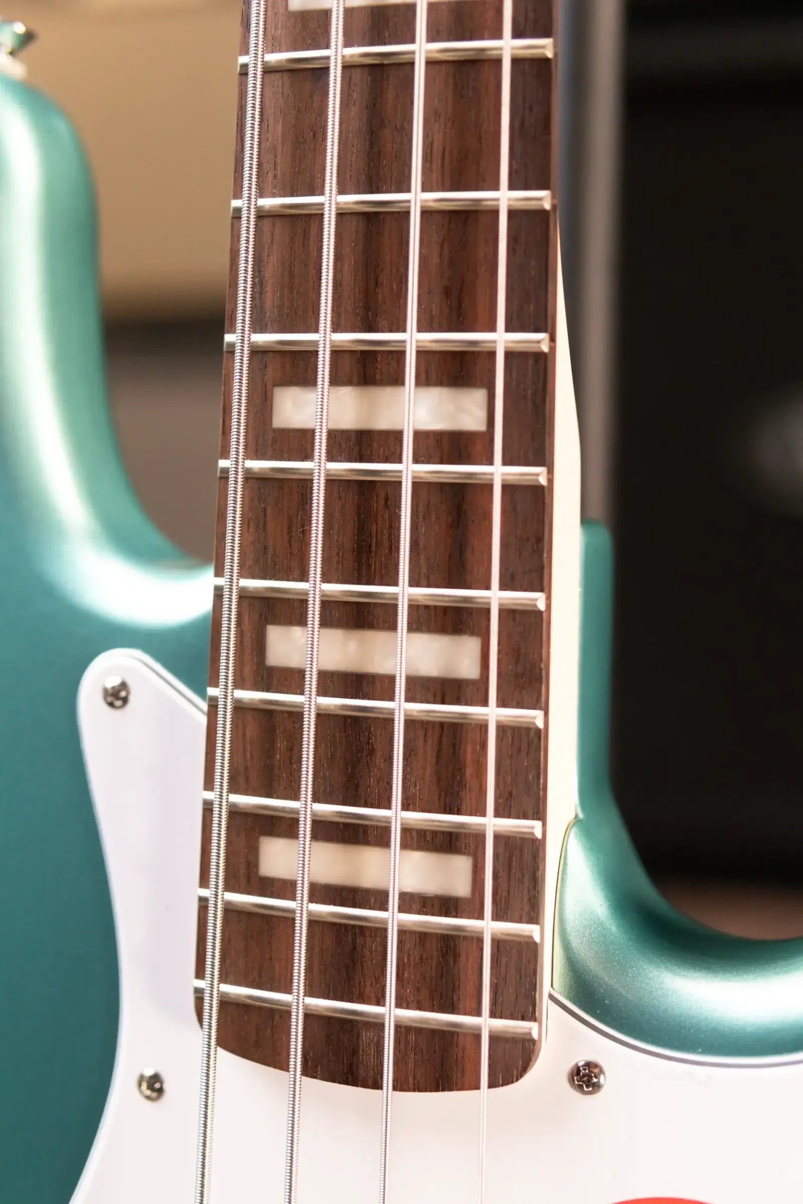 Squier Affinity Series Active Jazz Bass - Mystic Sea Foam Green
