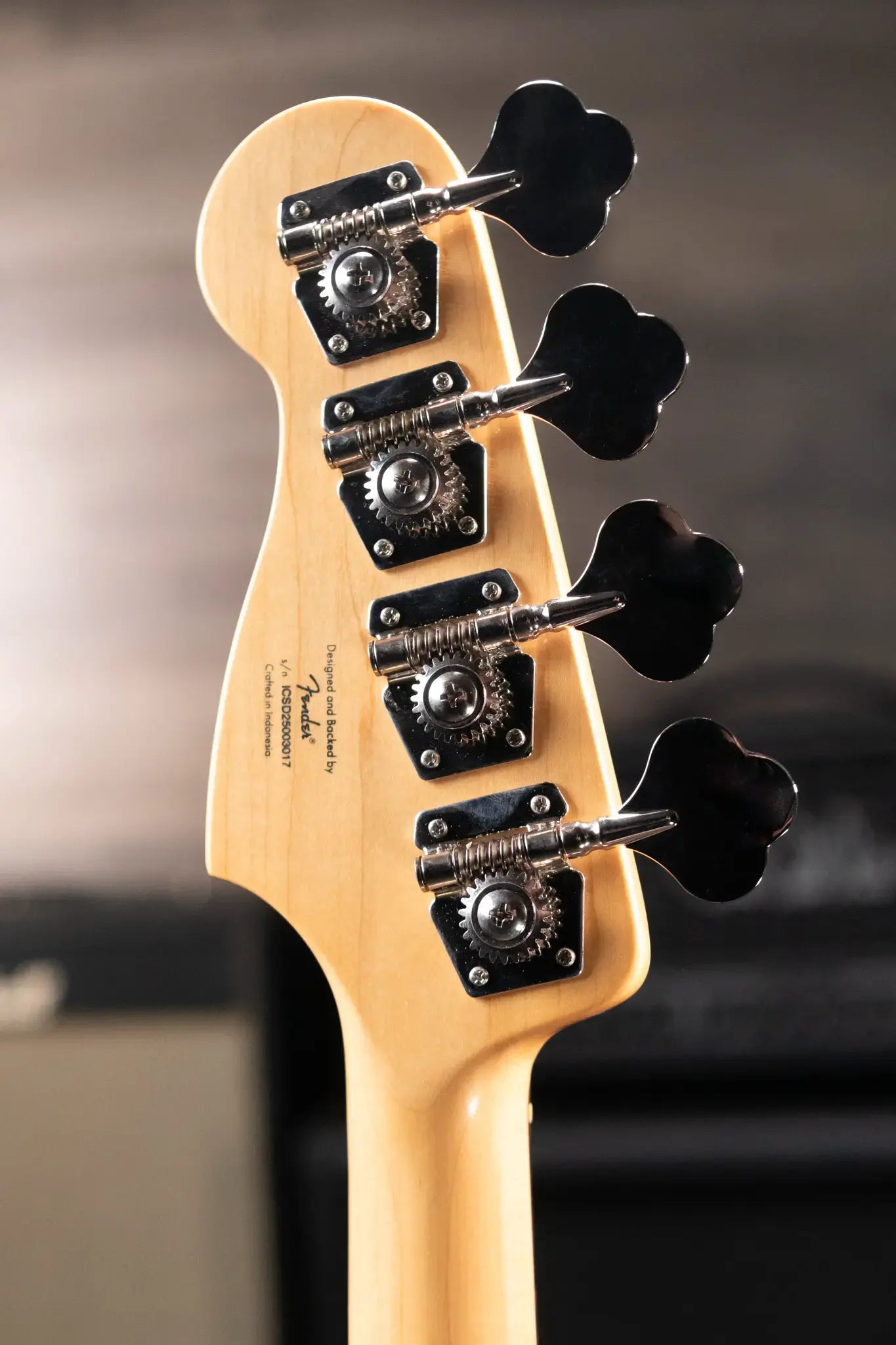 Squier Classic Vibe '60s Precision Bass - Olympic White