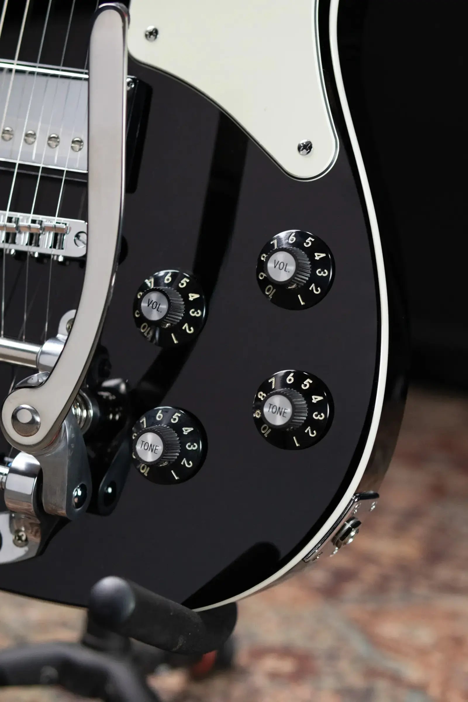 Squier Paranormal Troublemaker Telecaster Deluxe Bigsby Electric Guitar - Black