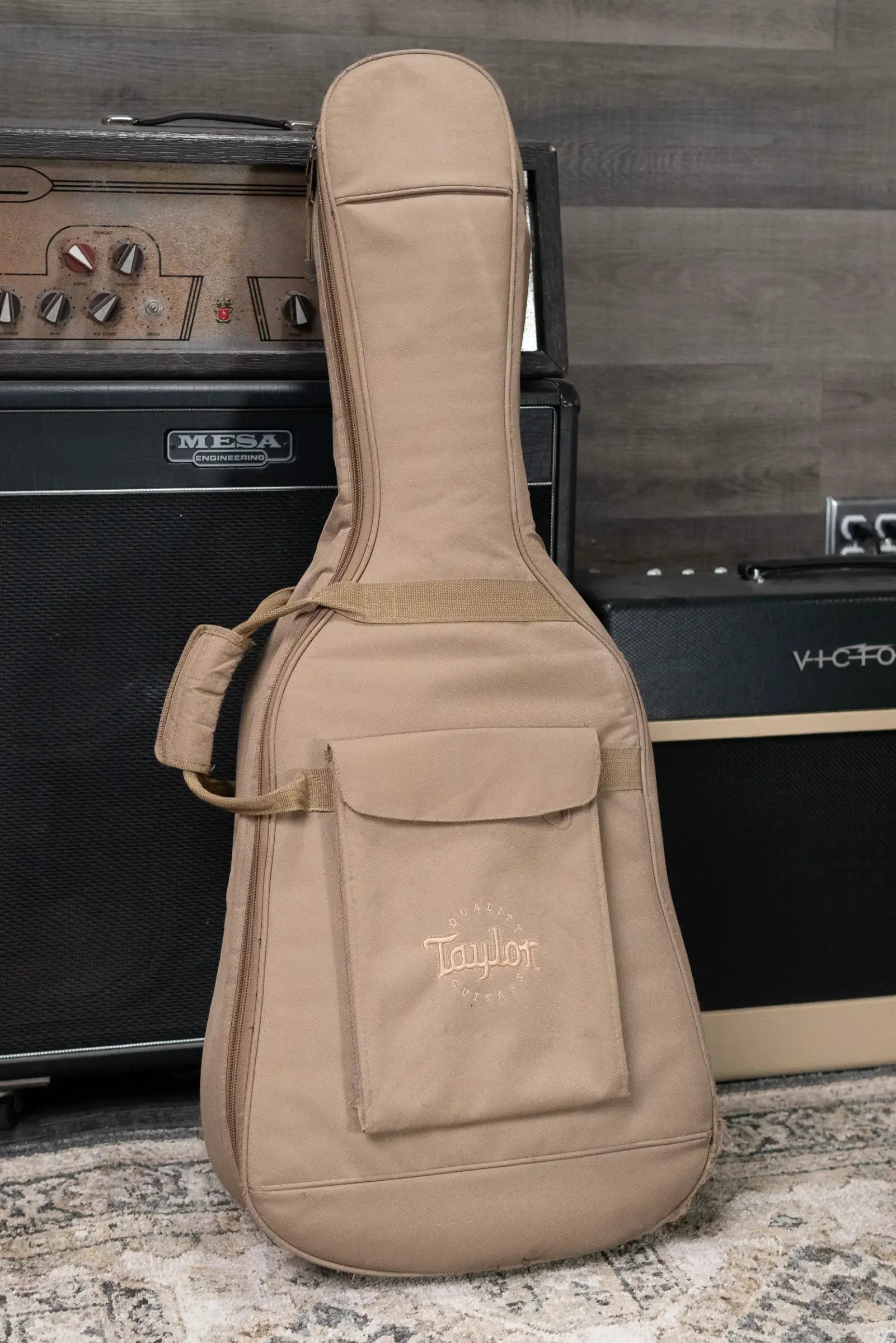 Taylor 110e Dreadnought Acoustic/Electric Guitar with Gig Bag - Used