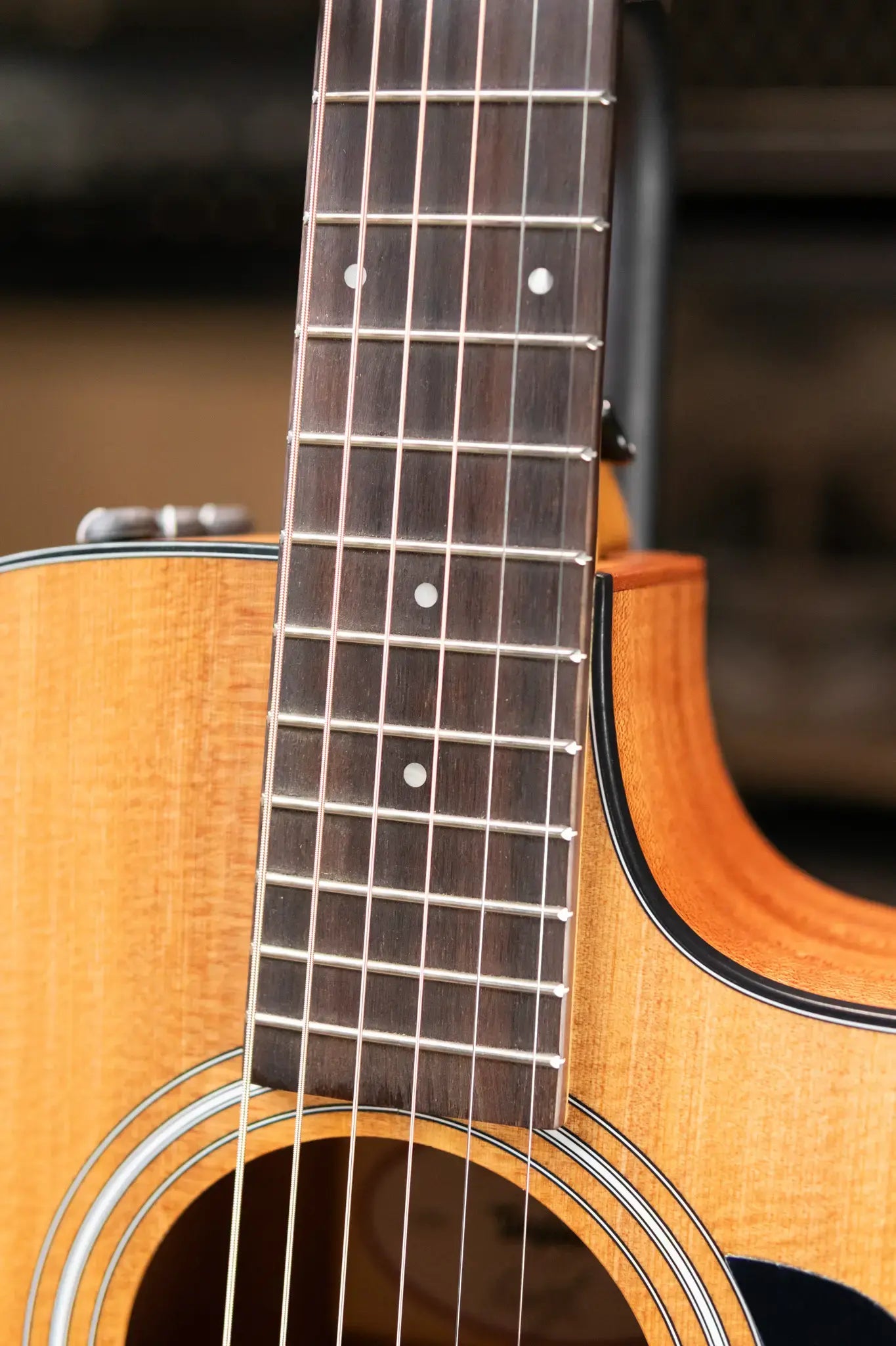 Taylor 112ce Grand Concert Acoustic/Electric Guitar with Gig Bag