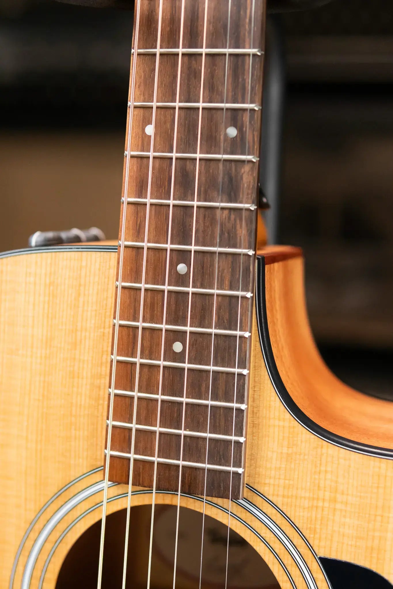 Taylor 112ce Grand Concert Acoustic/Electric Guitar with Gig Bag