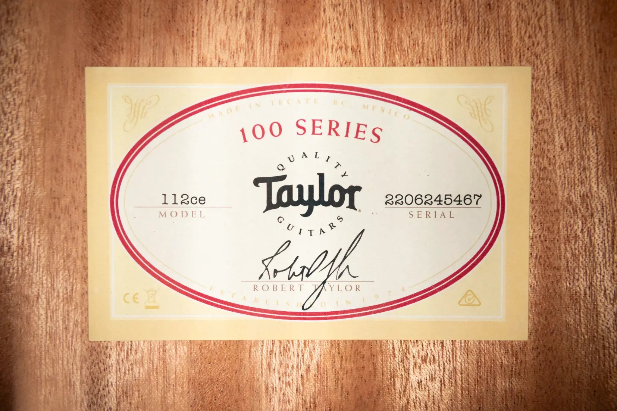 Taylor 112ce Grand Concert Acoustic/Electric Guitar with Gig Bag