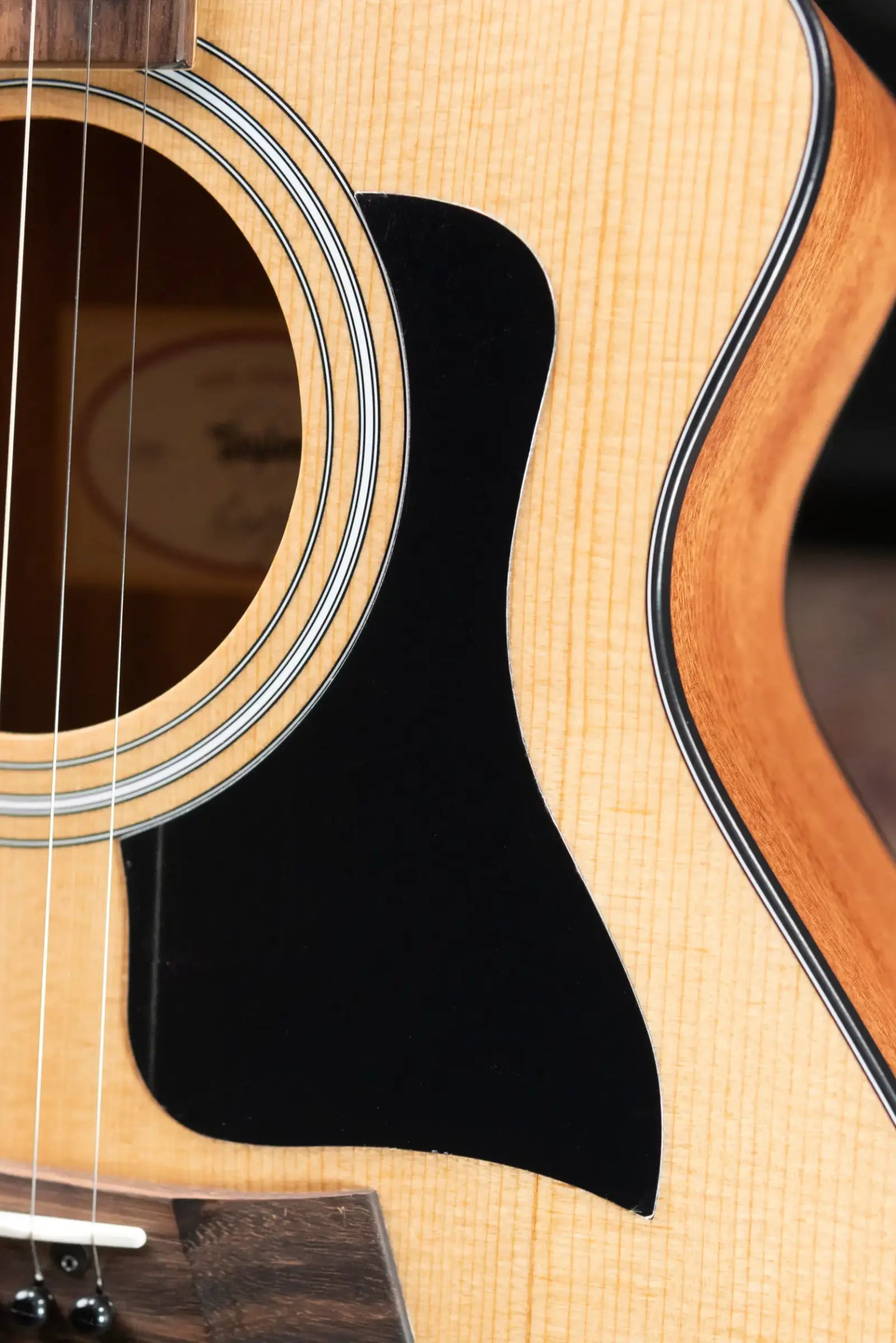 Taylor 112ce Grand Concert Acoustic/Electric Guitar with Gig Bag