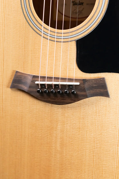 Taylor 112ce Grand Concert Acoustic/Electric Guitar with Gig Bag