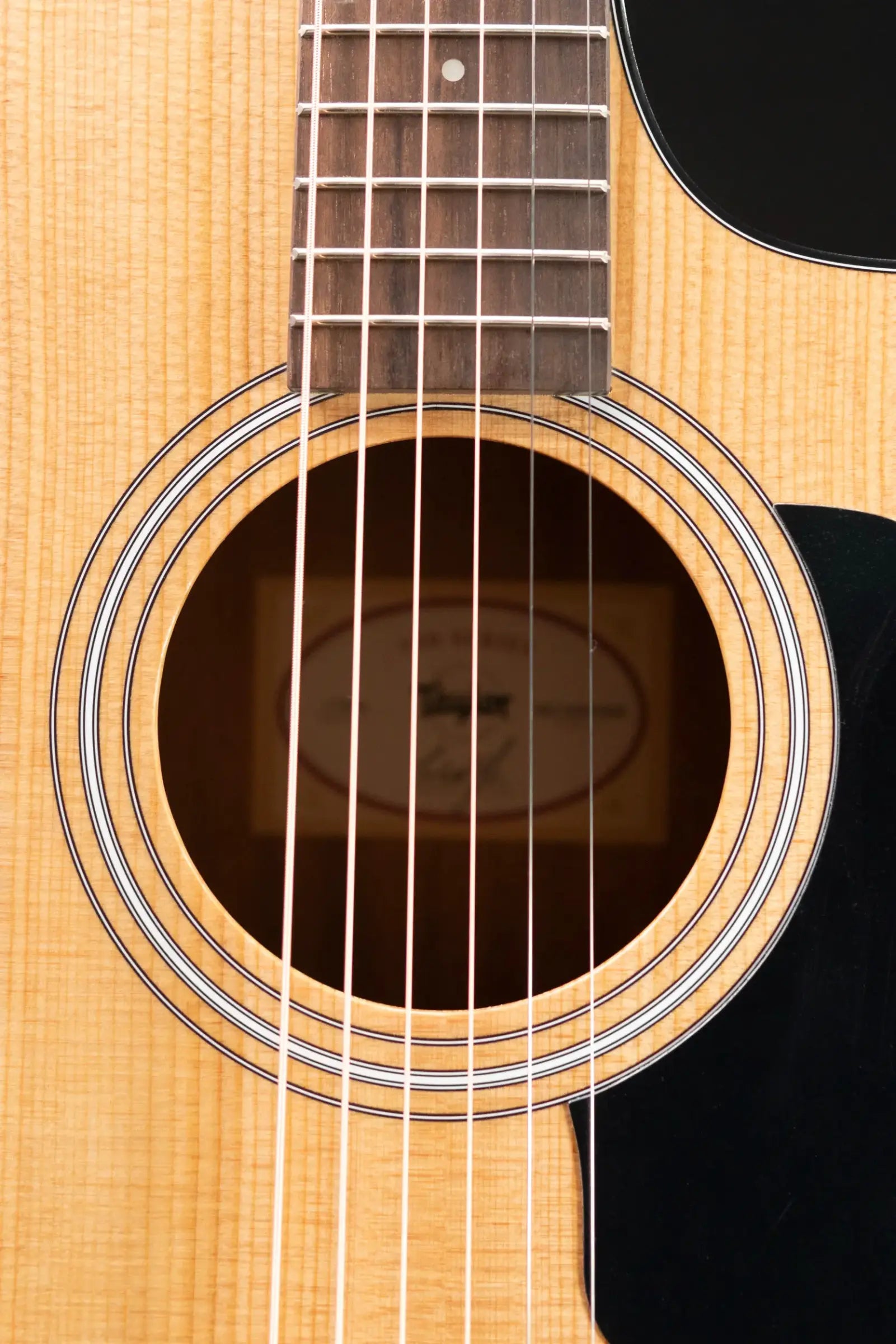 Taylor 112ce Grand Concert Acoustic/Electric Guitar with Gig Bag