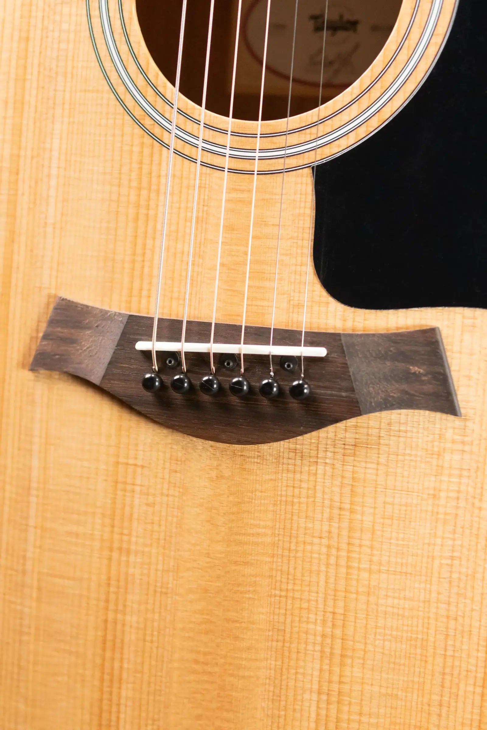 Taylor 112ce Grand Concert Acoustic/Electric Guitar with Gig Bag