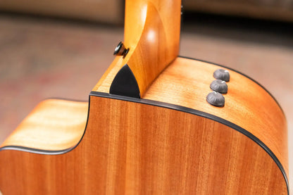 Taylor 112ce Grand Concert Acoustic/Electric Guitar with Gig Bag