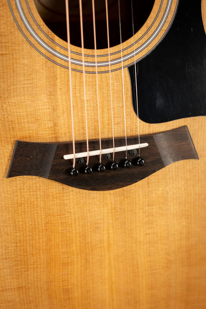 Taylor 112ce Grand Concert Acoustic/Electric Guitar with Gig Bag