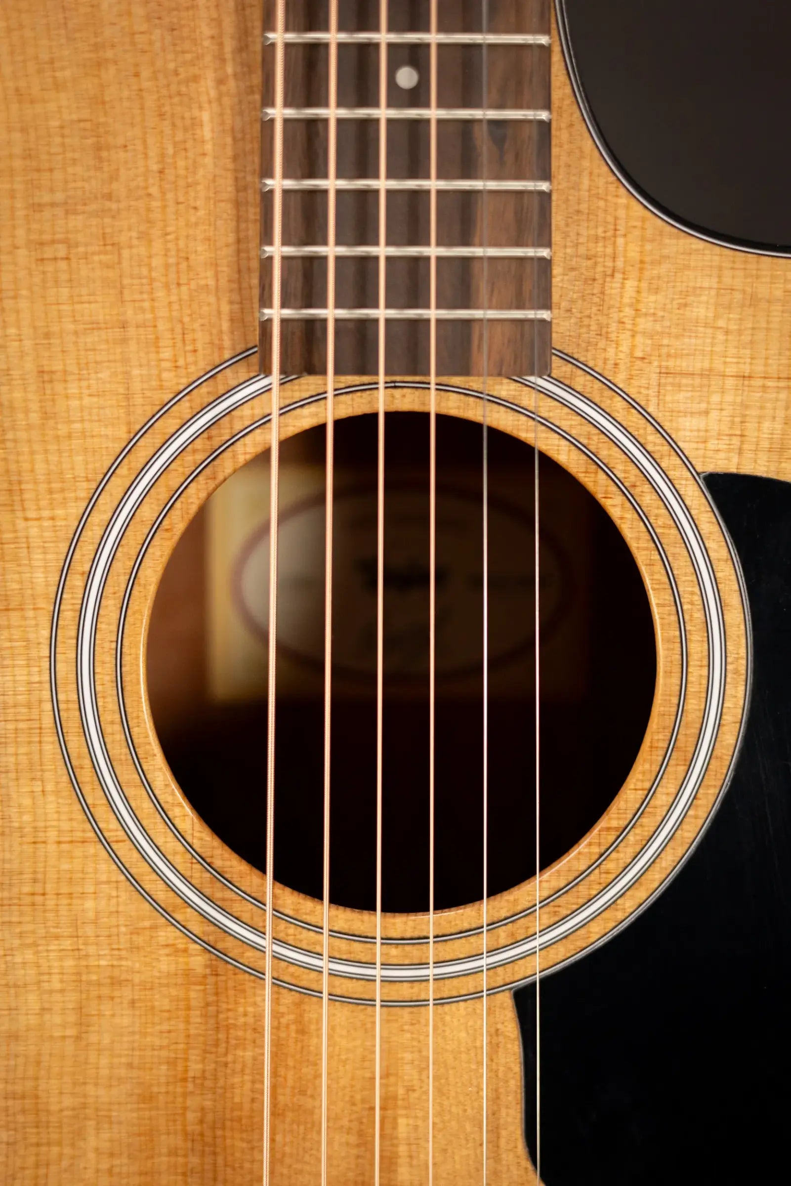 Taylor 112ce Grand Concert Acoustic/Electric Guitar with Gig Bag