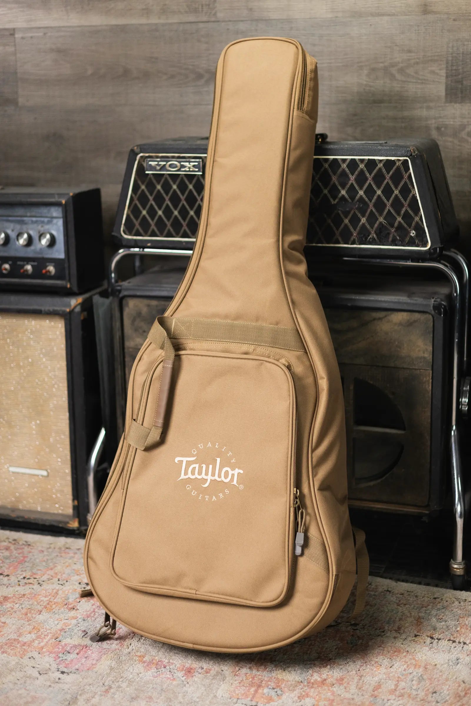 Taylor 112ce-N Nylon Grand Concert Acoustic/Electric Guitar with Gig Bag