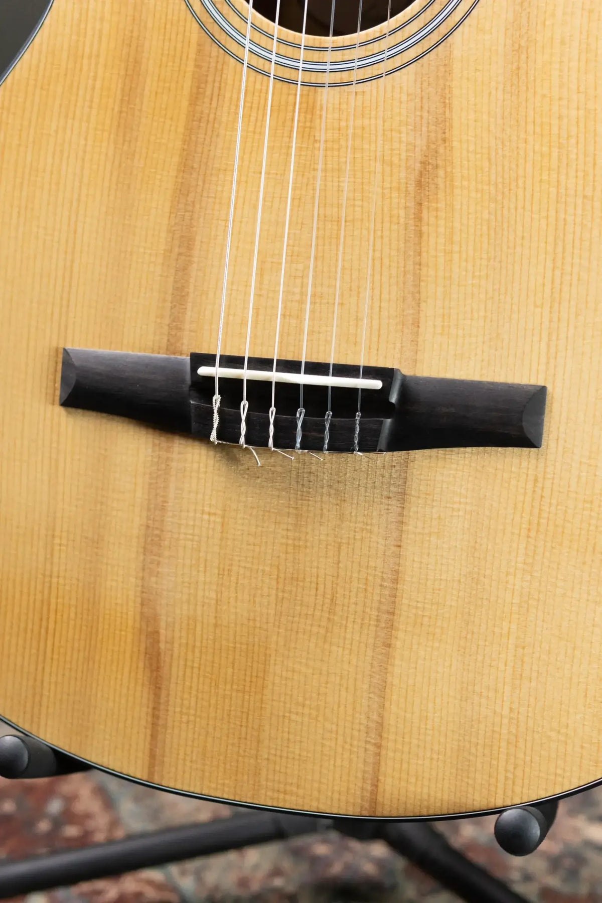 Taylor 112ce-N Nylon Grand Concert Acoustic/Electric Guitar with Gig Bag