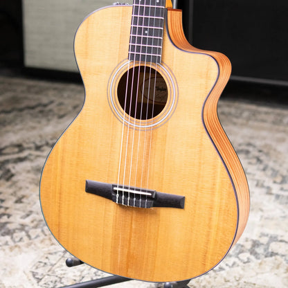 Taylor 112ce-N Nylon Grand Concert Acoustic/Electric Guitar with Gig Bag
