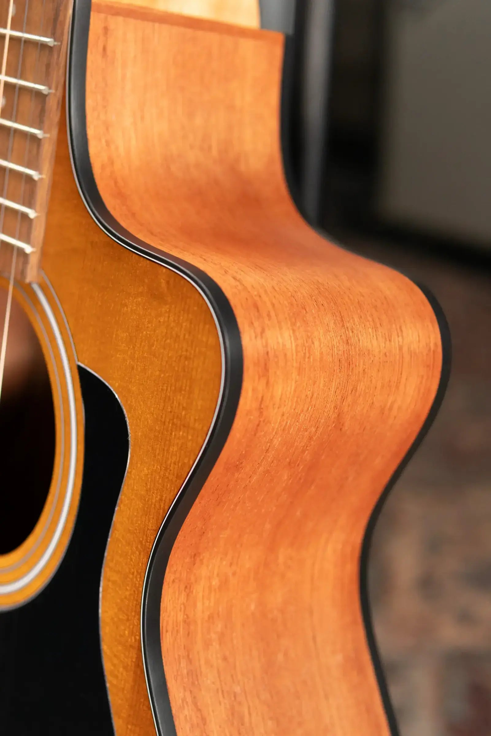 Taylor 112ce Special Edition Grand Concert Acoustic/Electric Guitar - Honeyburst with Gig Bag