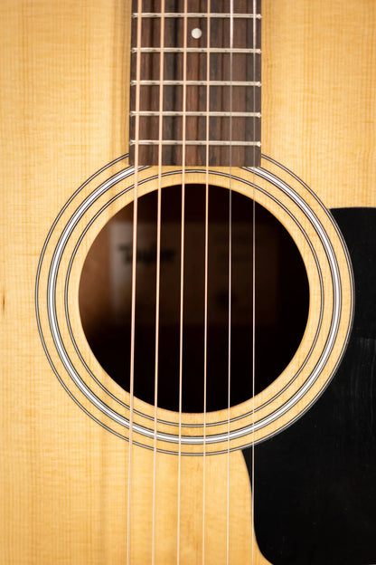 Taylor 117e Grand Pacific Acoustic/Electric Guitar with Gig Bag